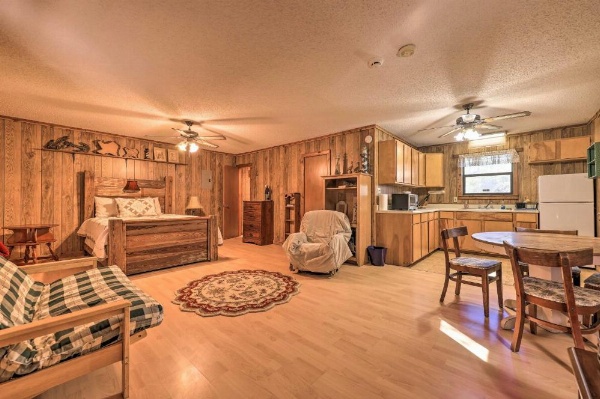 2 Canyon Lake Cabins - 3BR Total - on 2.7 Acres! image 15