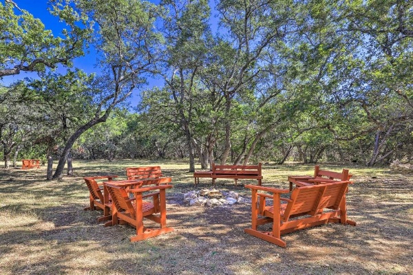2 Canyon Lake Cabins - 3BR Total - on 2.7 Acres! image 25