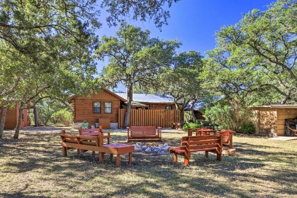 2 Canyon Lake Cabins - 3BR Total - on 2.7 Acres! image 26