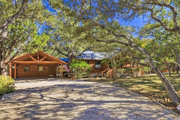 2 Canyon Lake Cabins - 3BR Total - on 2.7 Acres! image 27